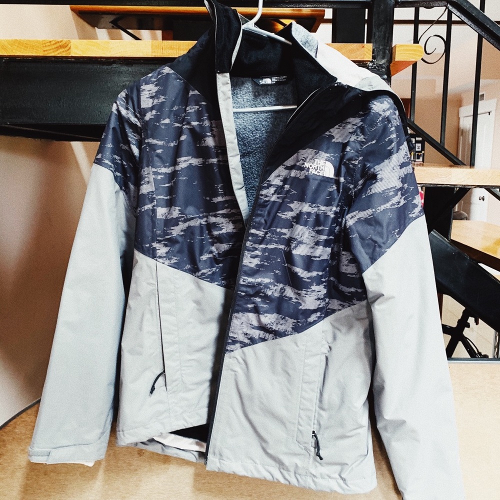 🌟NWOT NORTH FACE jacket 🌟 Women’s small!